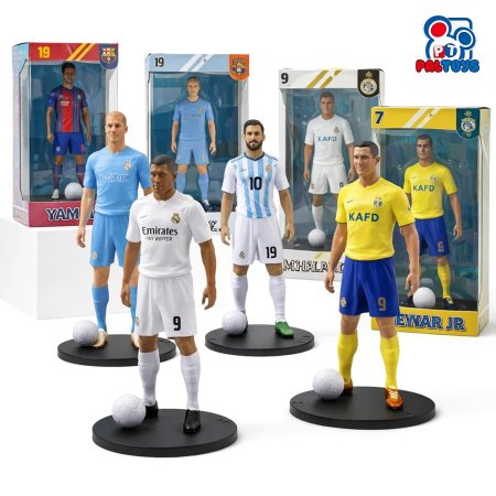 مجسمات نجوم كرة القدم